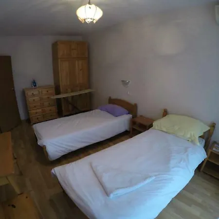 Апартамент Three Bedroom Apaartment 